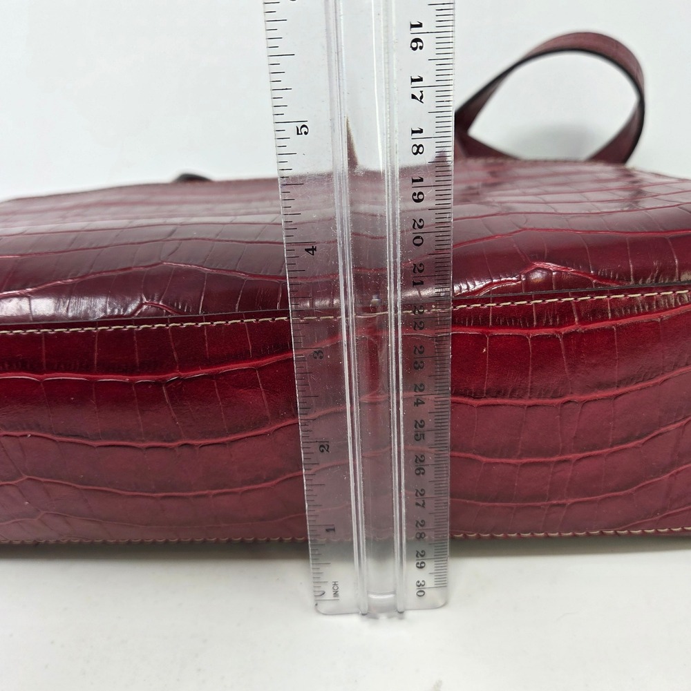 Crazy Horse Liz Claiborne Burgundy Croc Embossed Triple Compartment Shoulder Bag - Picture 5 of 11